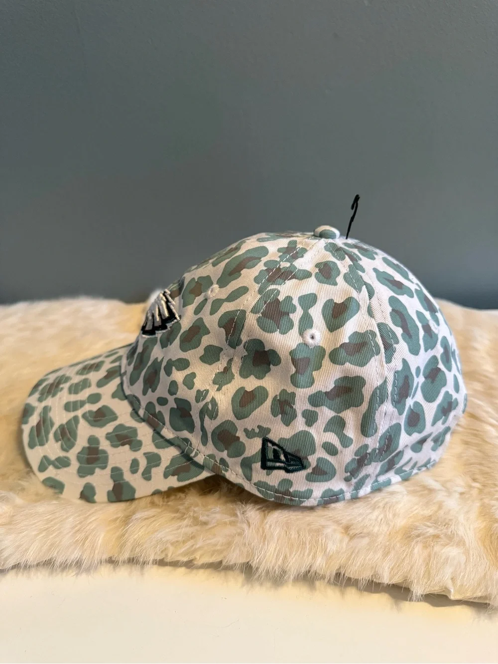 New Era Women’s Philadelphia Eagles Active Leopard 9TWENTY NFL Football Hat